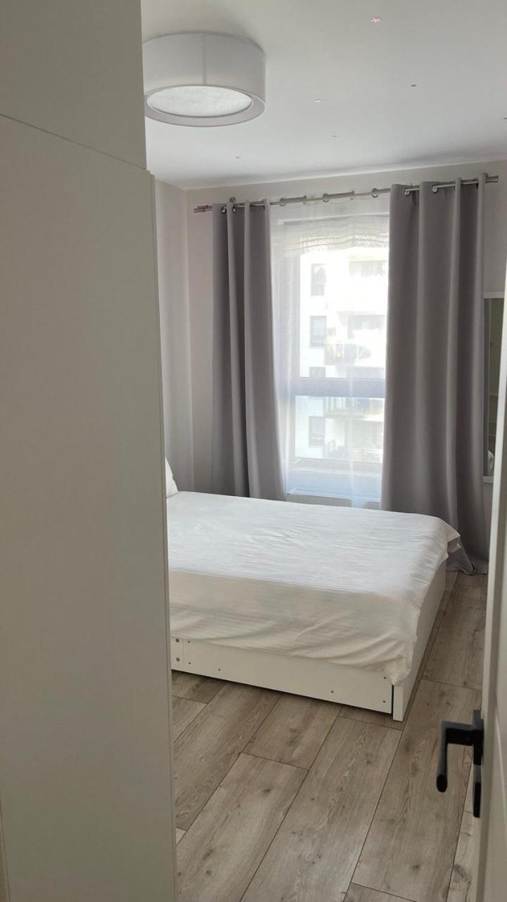2-Room On Wola, Bright And Cozy Варшава Екстер'єр фото