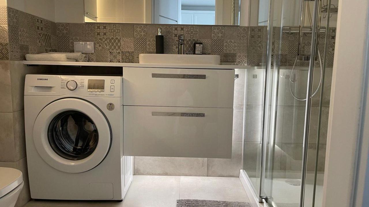 2-Room On Wola, Bright And Cozy Варшава Екстер'єр фото